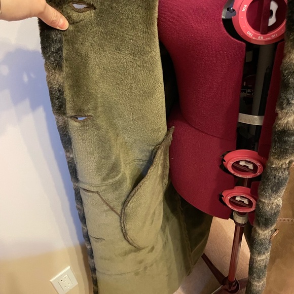 London Fog Faux Shearling full length Coat - Picture 6 of 8